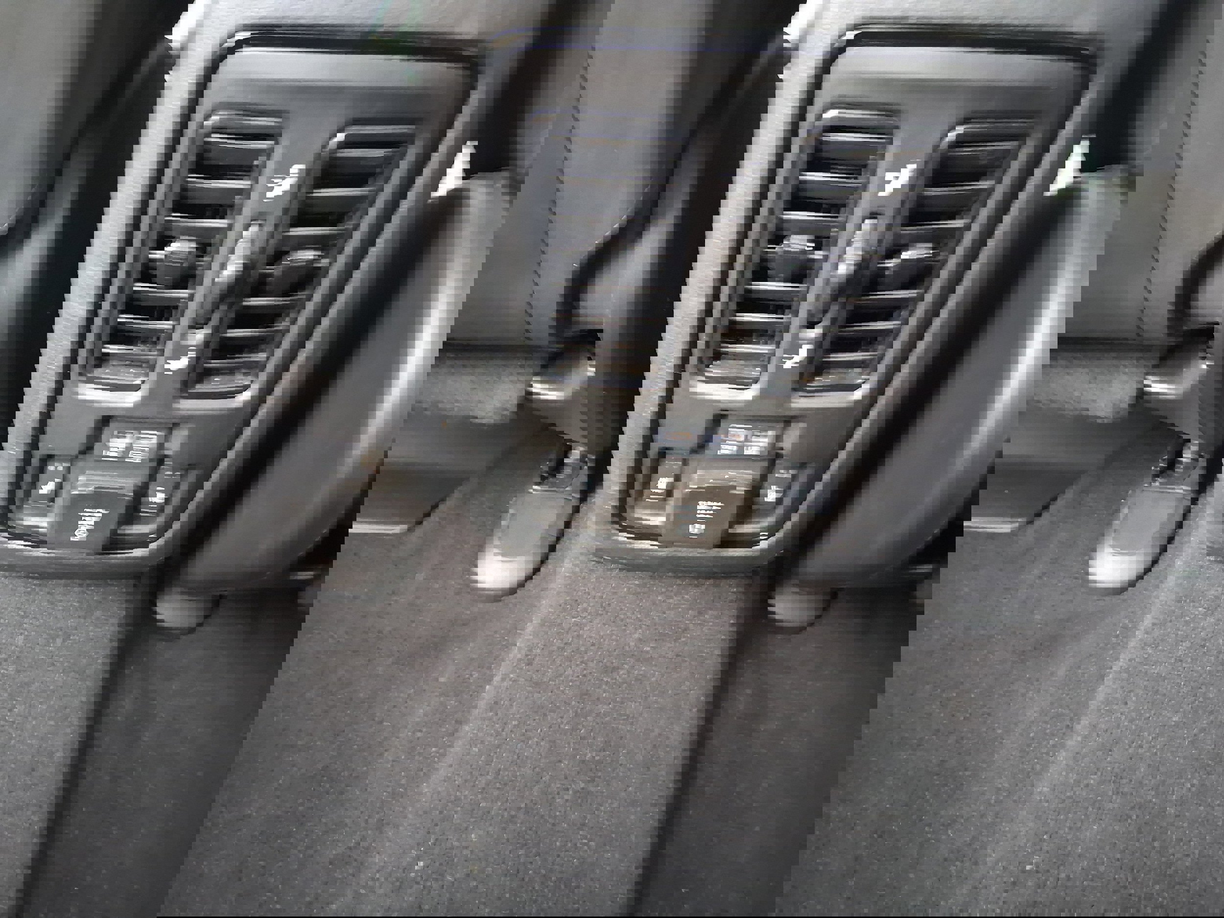 Used 2025 Dodge Durango GT image 14