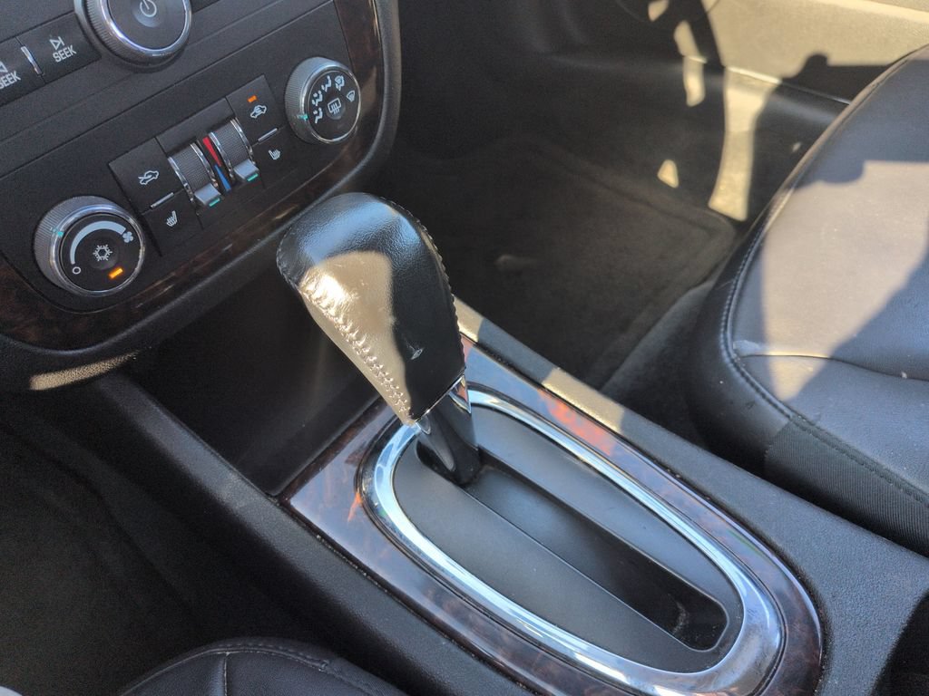 Used 2013 Chevrolet Impala LTZ FWD image 23