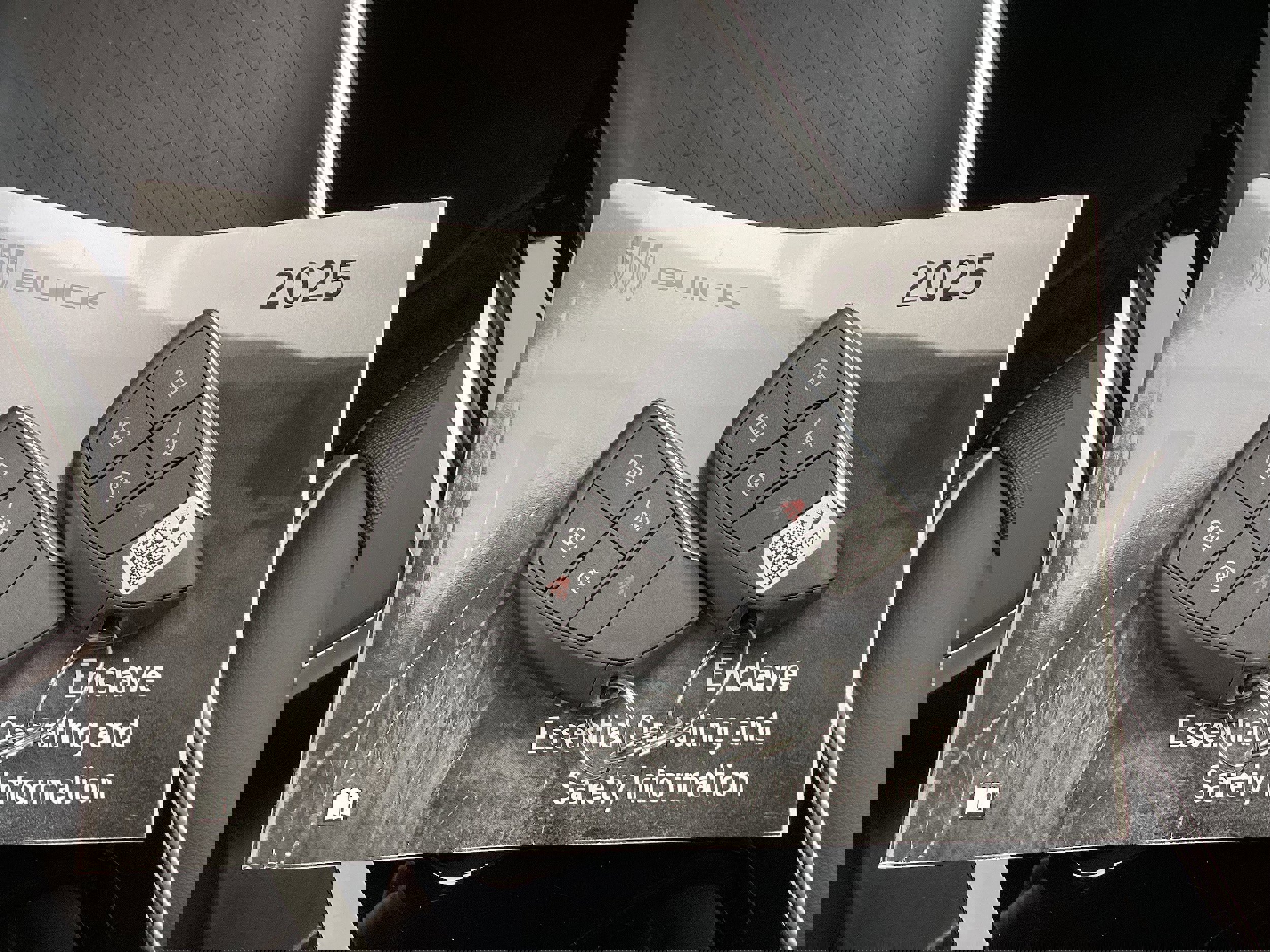 Used 2025 Buick Enclave Preferred image 22