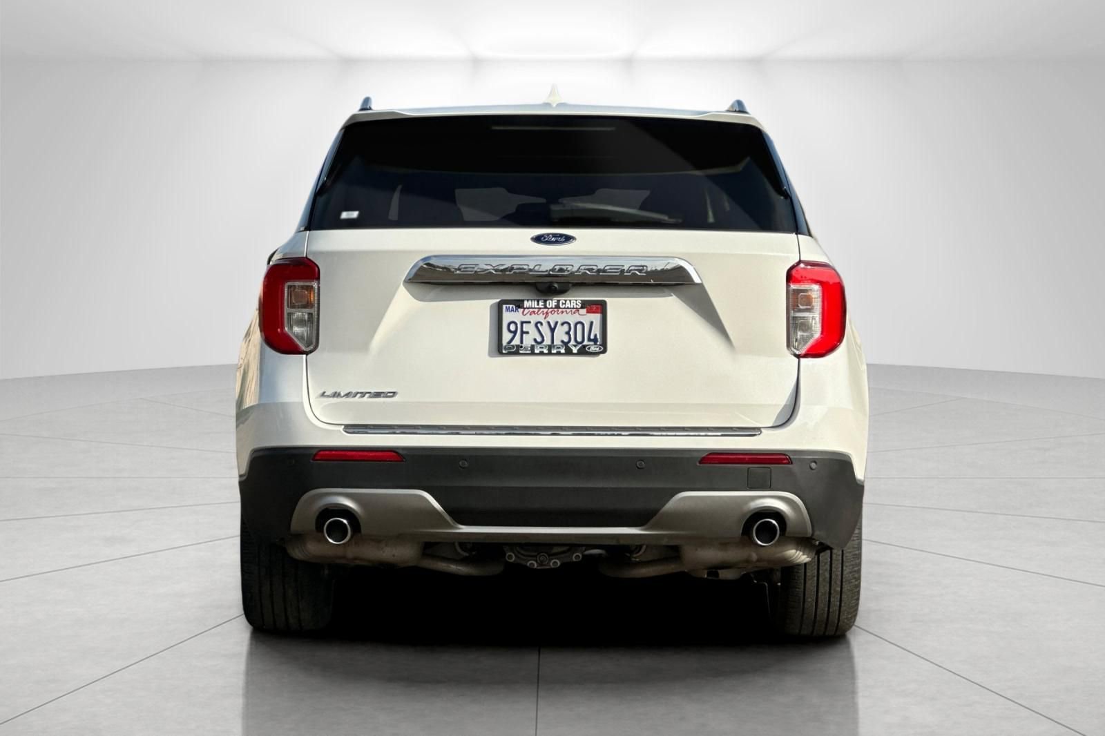 Used 2023 Ford Explorer Limited w/ Limited Technology Package image 4