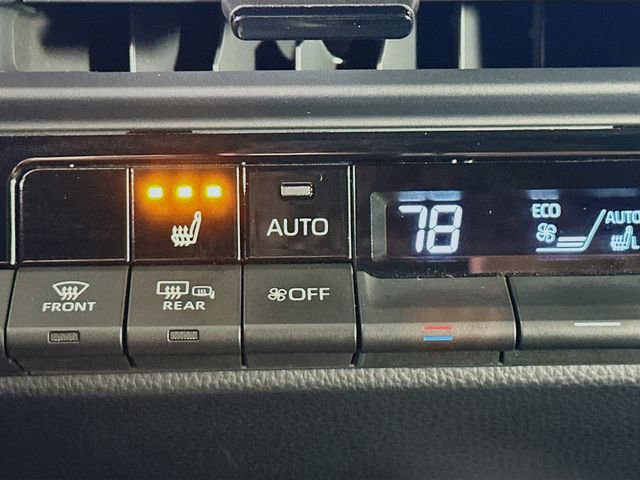 Used 2023 Toyota Crown XLE image 19