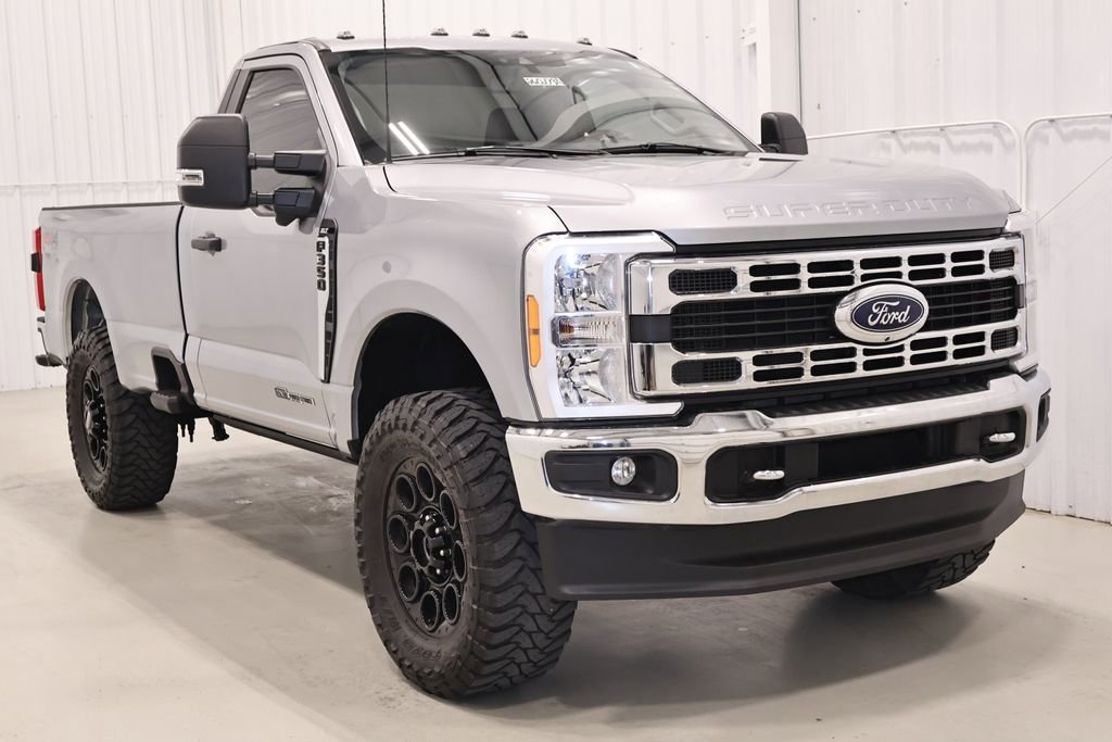 Certified 2023 Ford F350 XLT w/ 360-Degree Camera Package AWD/4WD image 4