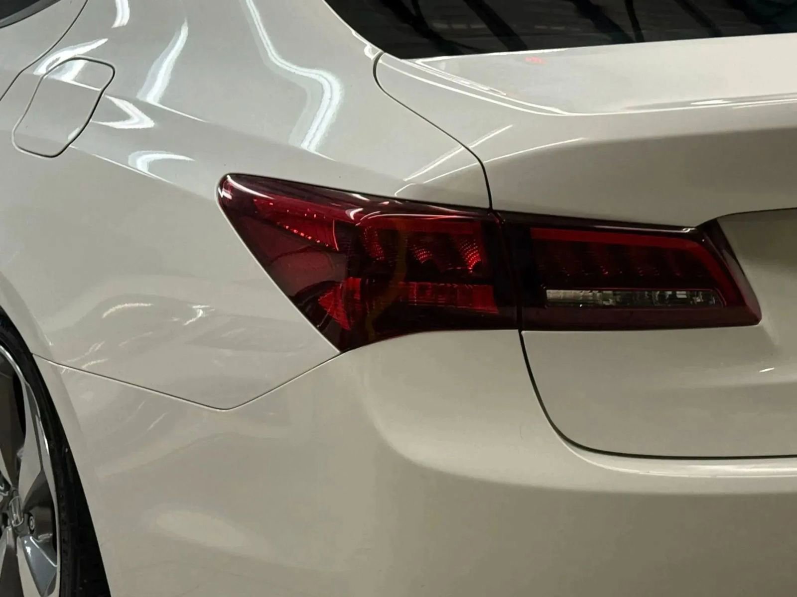 Used 2015 Acura TLX image 12