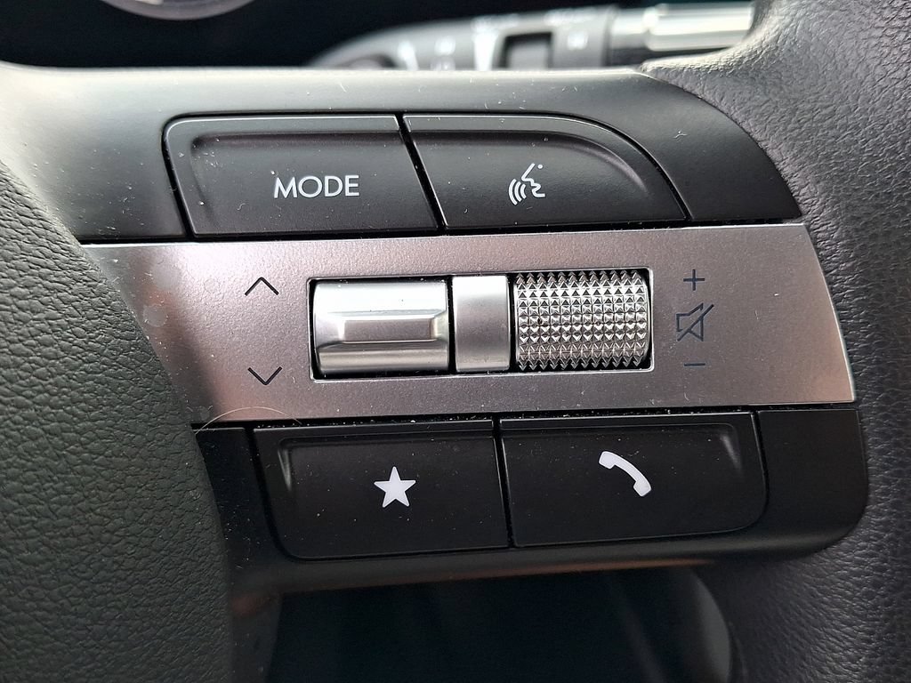 Certified 2025 Hyundai Tucson SE AWD/4WD image 22