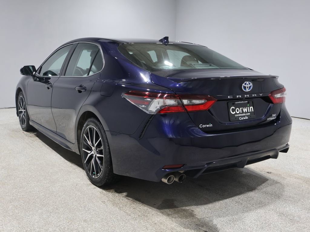 Used 2022 Toyota Camry SE image 5