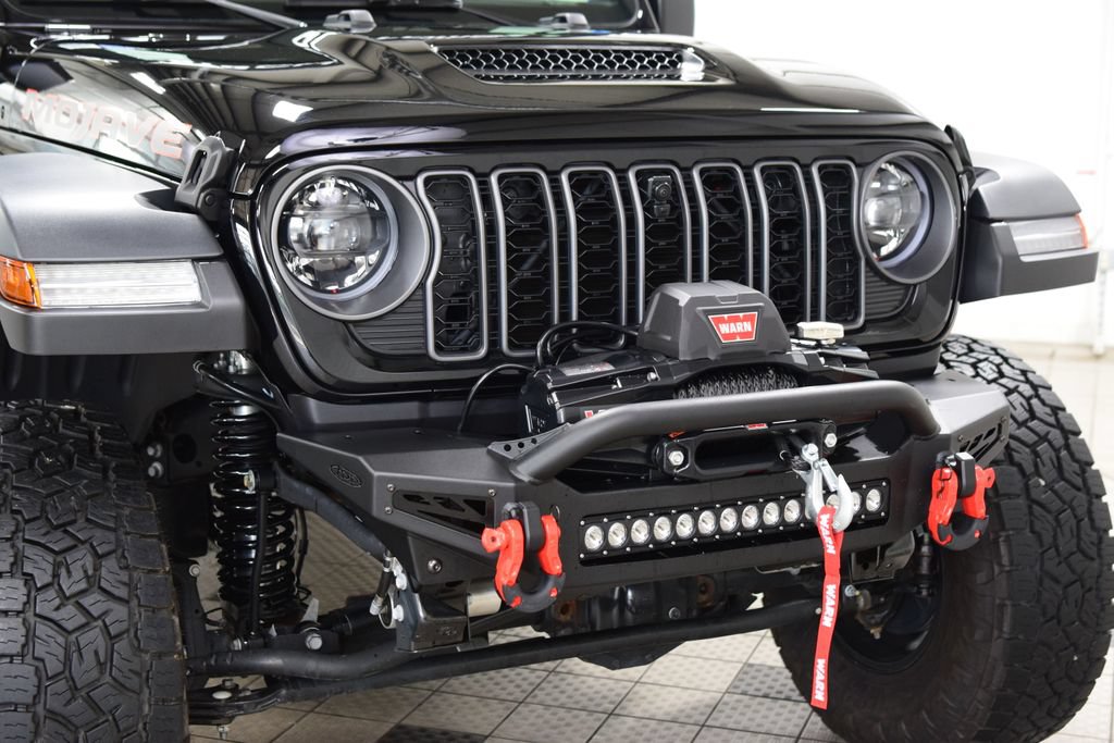 Used 2026 Jeep Gladiator Mojave w/ Safety Group AWD/4WD image 13