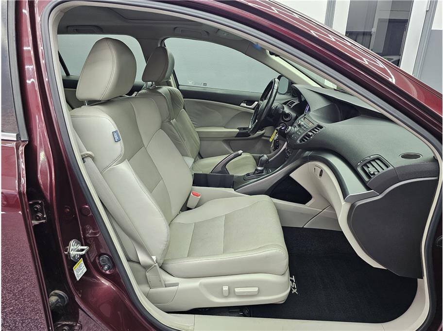 Used 2011 Acura TSX w/ Technology Package FWD image 14
