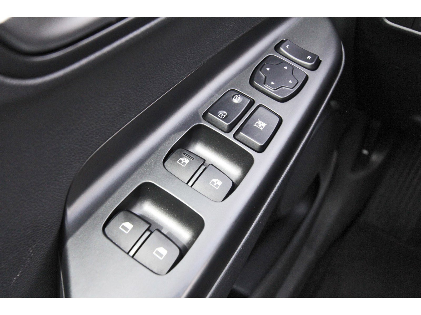 Certified 2022 Hyundai Kona SEL w/ Convenience Package FWD image 24