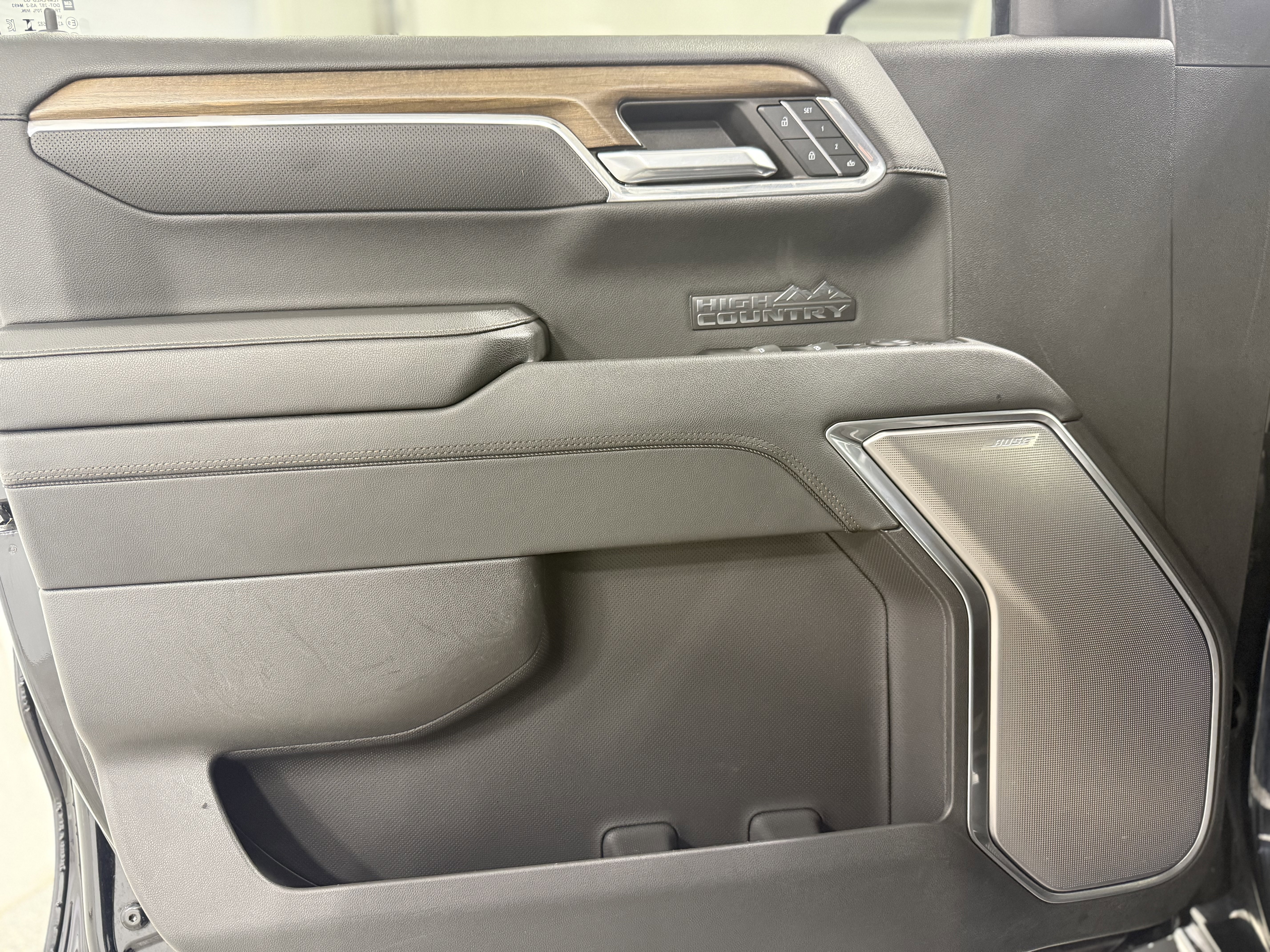 Certified 2024 Chevrolet Silverado 1500 High Country w/ Technology Package image 12