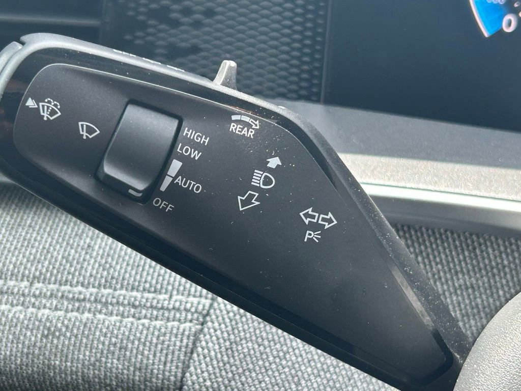 Used 2025 Volkswagen Tiguan S image 14