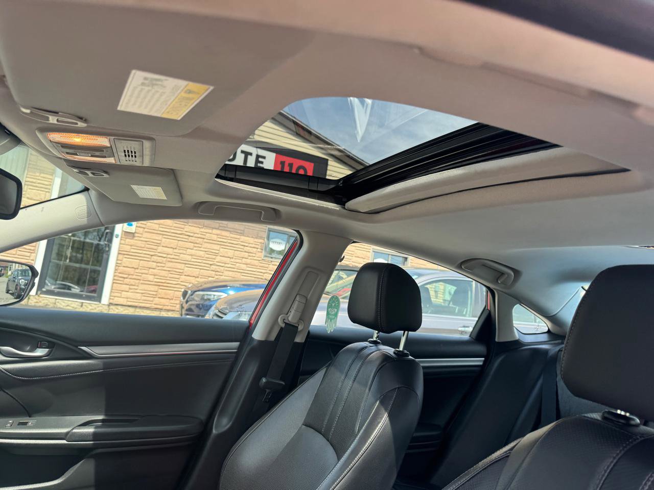 Used 2016 Honda Civic Touring image 38