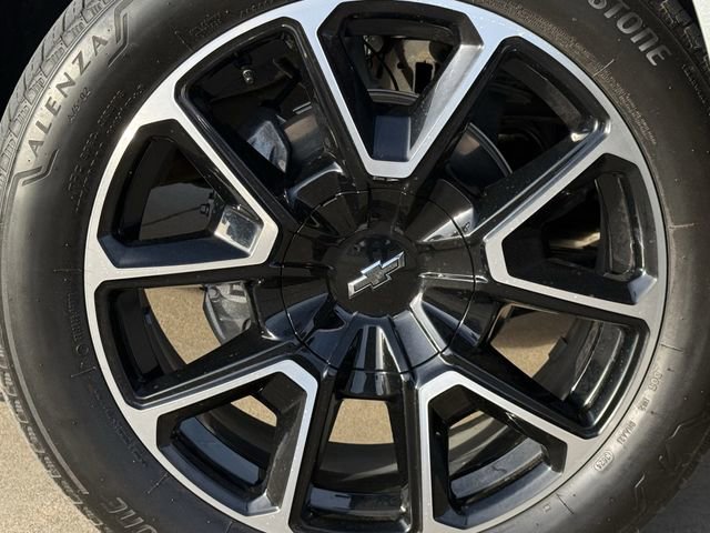 Certified 2025 Chevrolet Suburban RST image 12