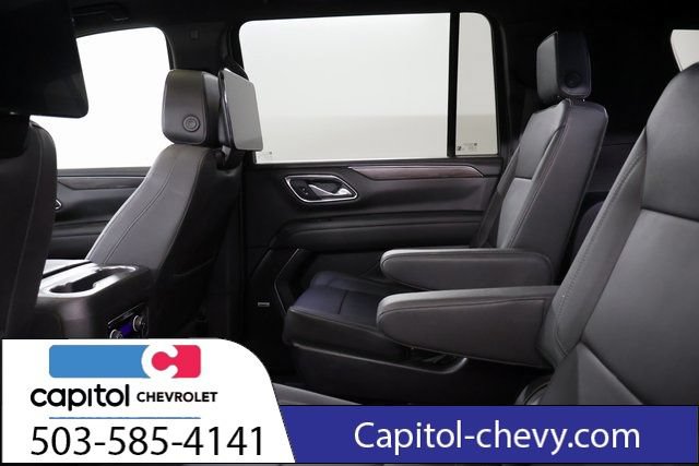 Used 2024 Chevrolet Suburban LT w/ Luxury Package AWD/4WD image 31