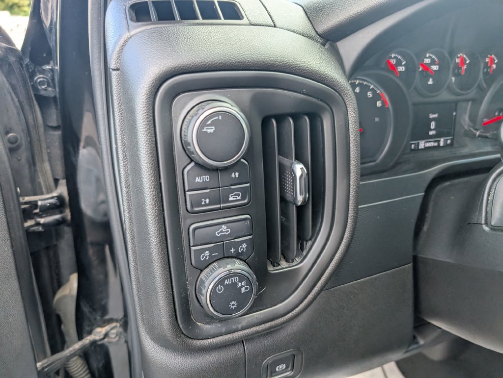 Used 2022 Chevrolet Silverado 1500 Custom w/ Rally Edition AWD/4WD image 17