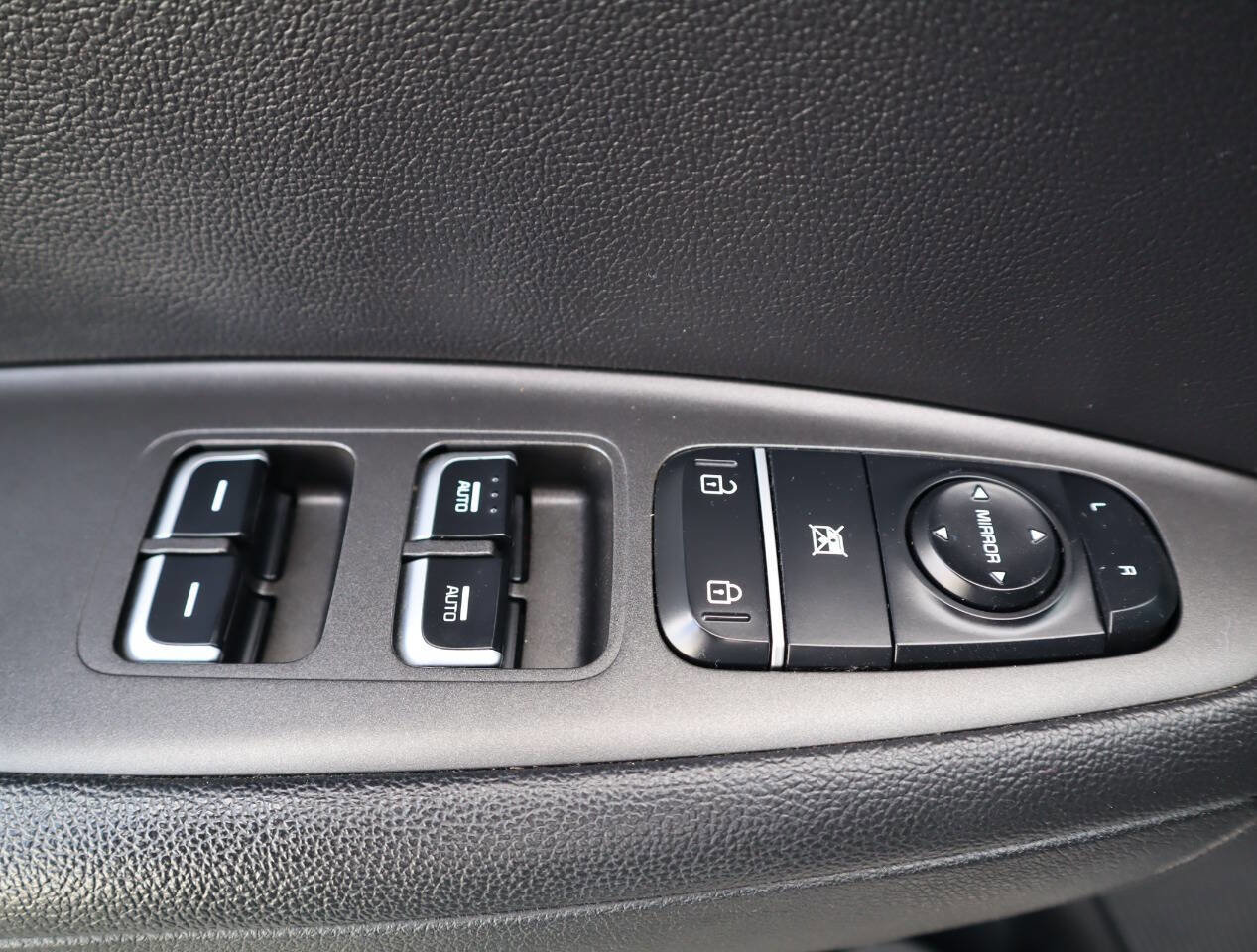 Used 2017 Kia Optima Premium image 37