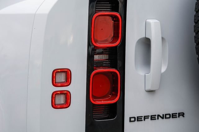 Used 2023 Land Rover Defender 110 S image 8