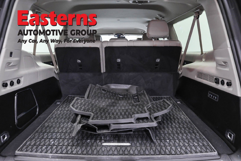Used 2024 Jeep Wagoneer L Series II w/ Flexible Seating Group RWD image 11