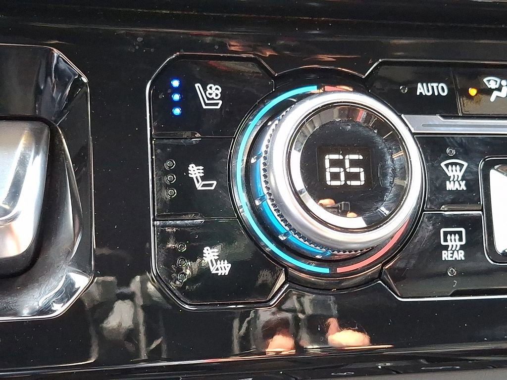 Used 2022 GMC Sierra 1500 AT4 w/ Technology Package image 27