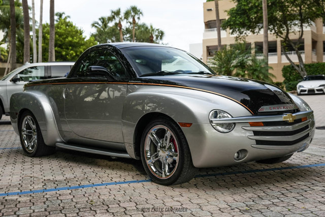 Used 2006 Chevrolet SSR w/ Preferred Equipment Group RWD image 19