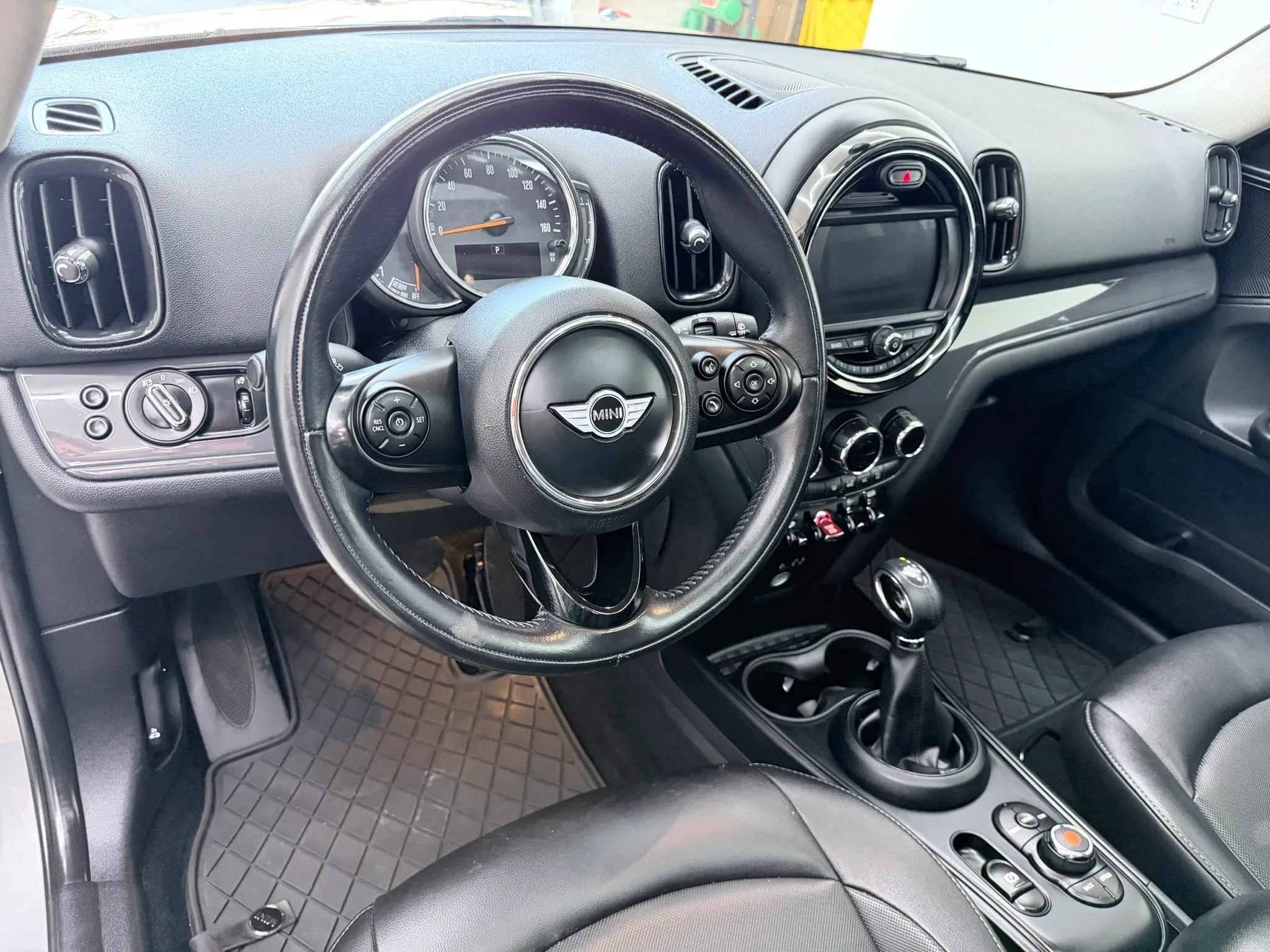 Used 2018 MINI Cooper Countryman FWD image 9