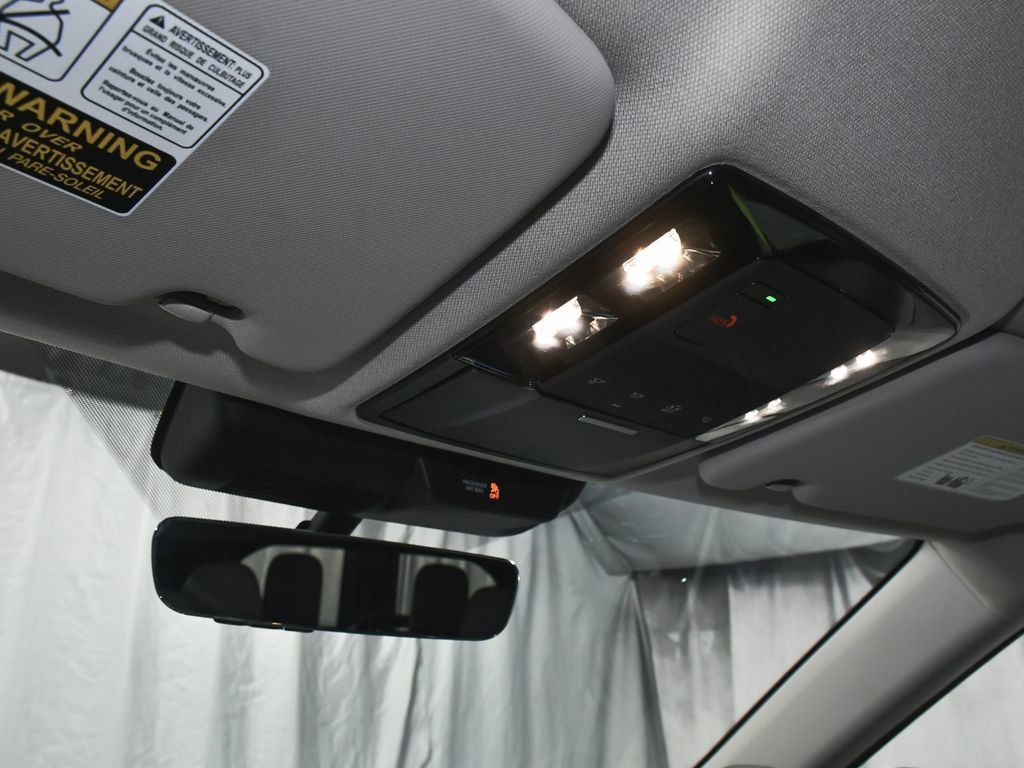 Used 2025 Mitsubishi Outlander SE image 34