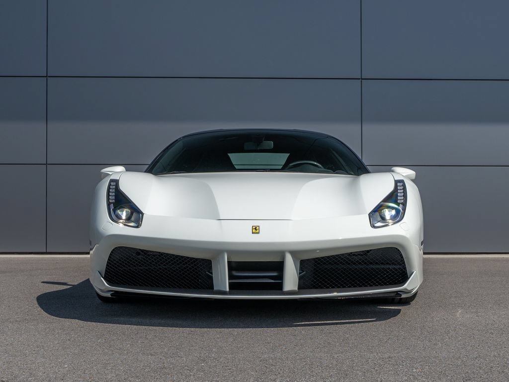 Certified 2018 Ferrari 488 GTB RWD image 3