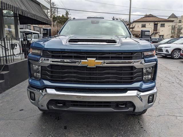 Used 2025 Chevrolet Silverado 2500 LT image 7