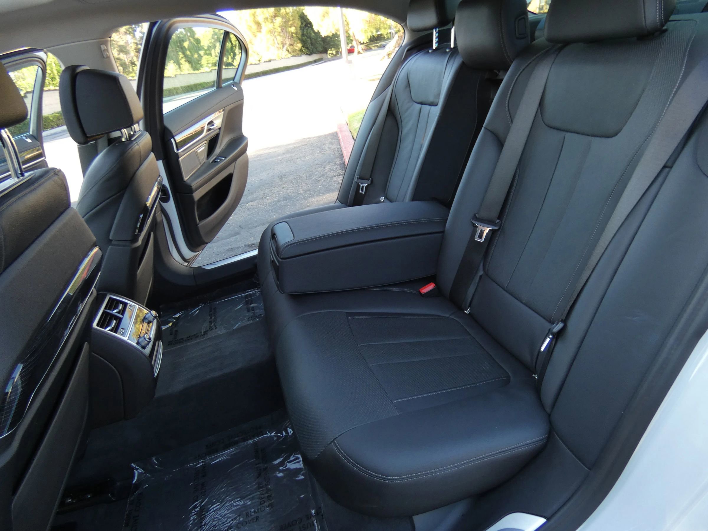 Used 2022 BMW 745e xDrive image 50