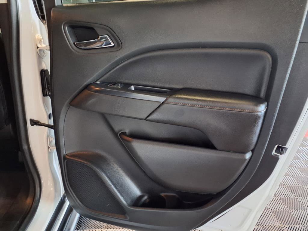 Used 2022 GMC Canyon AT4 image 10