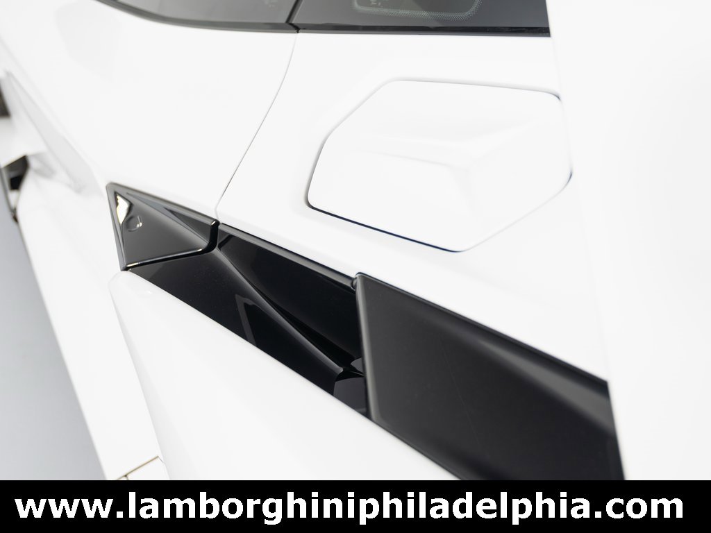Used 2024 Lamborghini Revuelto image 51
