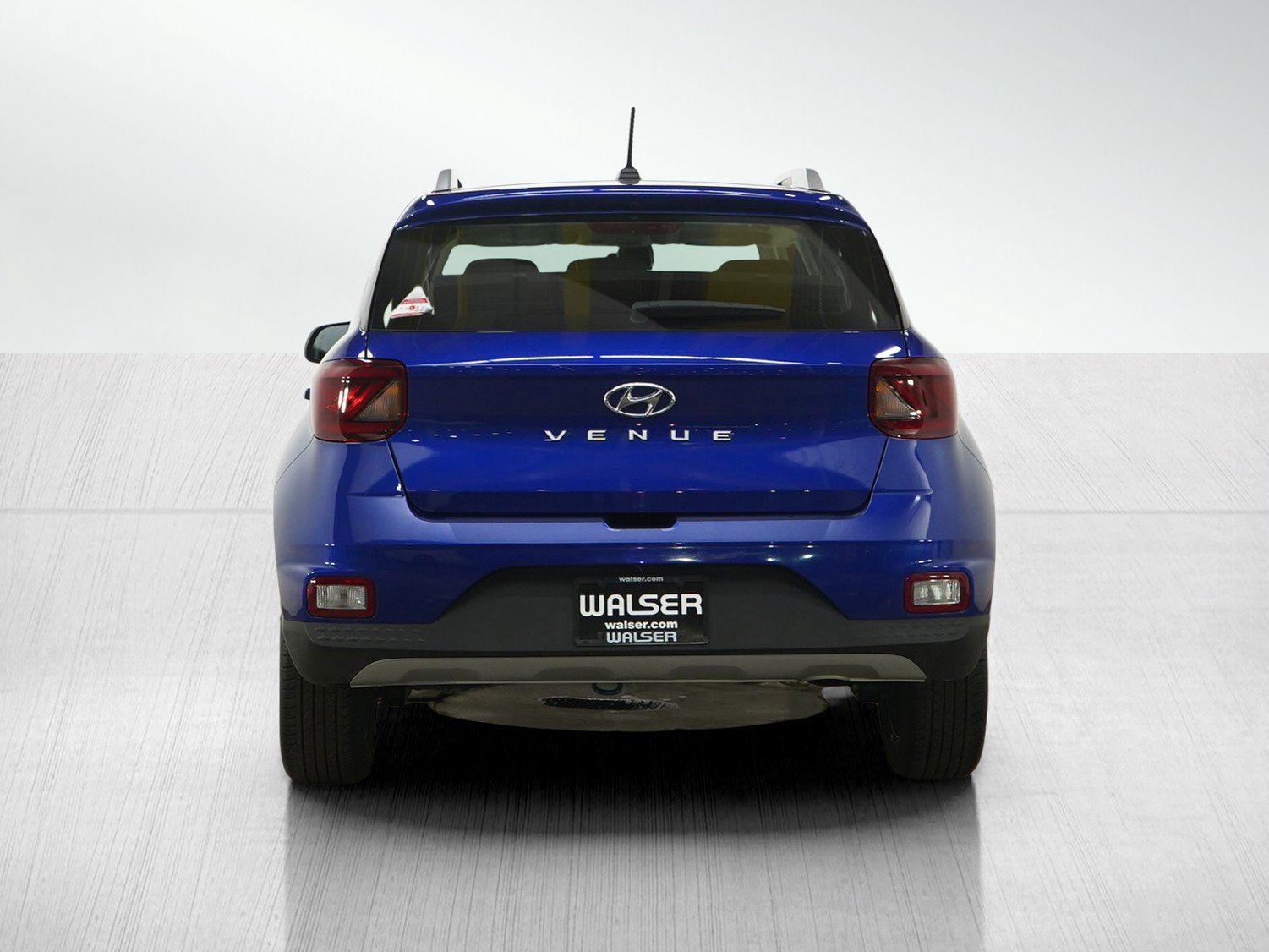 Used 2023 Hyundai Venue Limited image 4