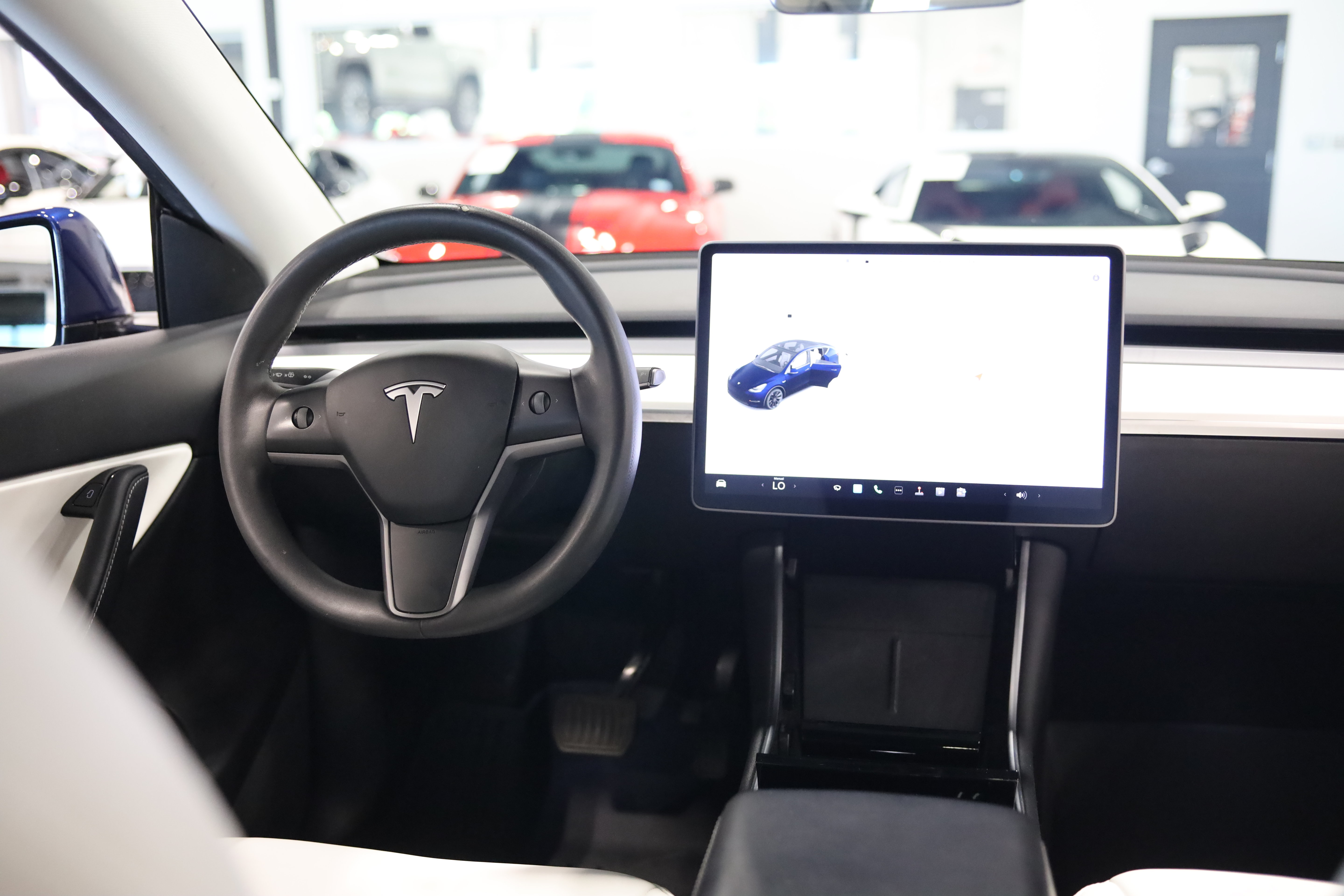 Used 2021 Tesla Model Y Long Range AWD/4WD image 28
