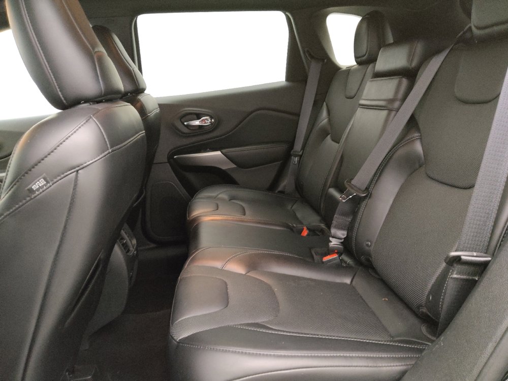 Used 2019 Jeep Cherokee High Altitude AWD/4WD image 18