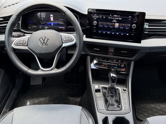 Used 2026 Volkswagen Jetta SE FWD image 8