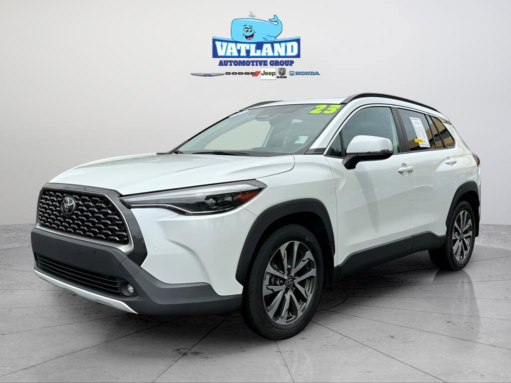 Used 2023 Toyota Corolla Cross XLE w/ Convenience Package AWD/4WD image 1