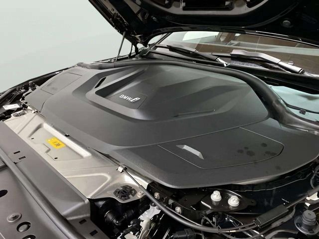 Used 2025 BMW i4 xDrive40i w/ Parking Assistance Package image 11