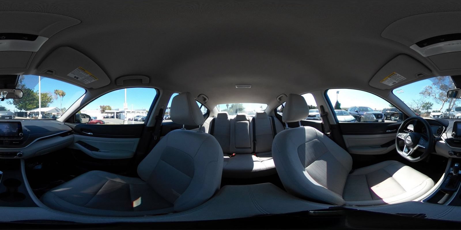 Used 2025 Nissan Altima 2.5 SV FWD image 43