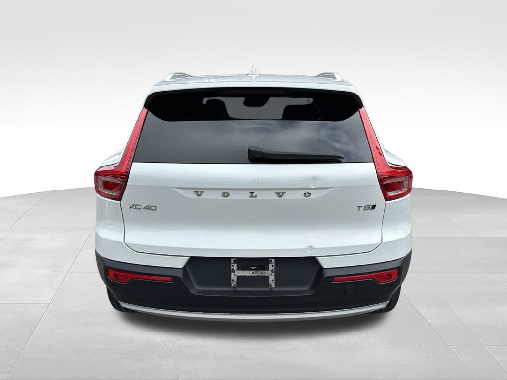 Used 2019 Volvo XC40 T5 Momentum AWD/4WD image 6