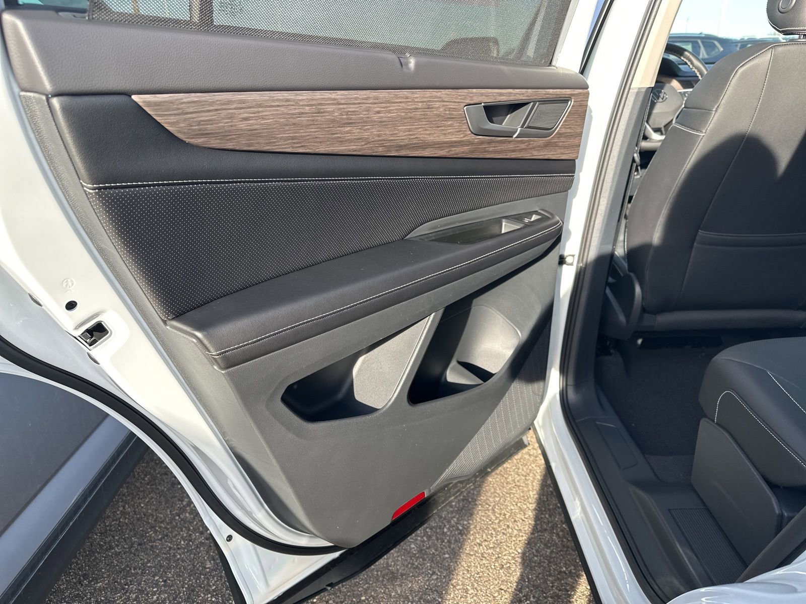 New 2026 Volkswagen Atlas SEL image 22