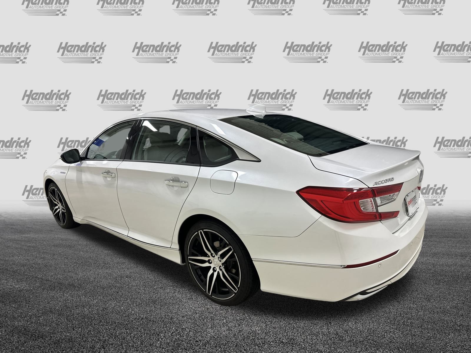 Used 2022 Honda Accord Touring image 8
