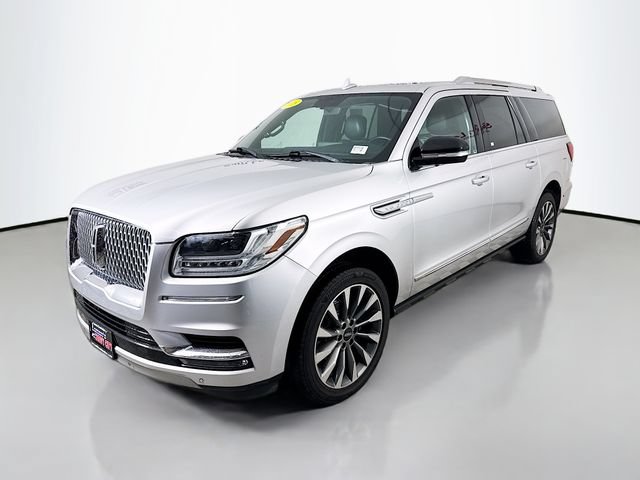 Used 2018 Lincoln Navigator L Select RWD image 3
