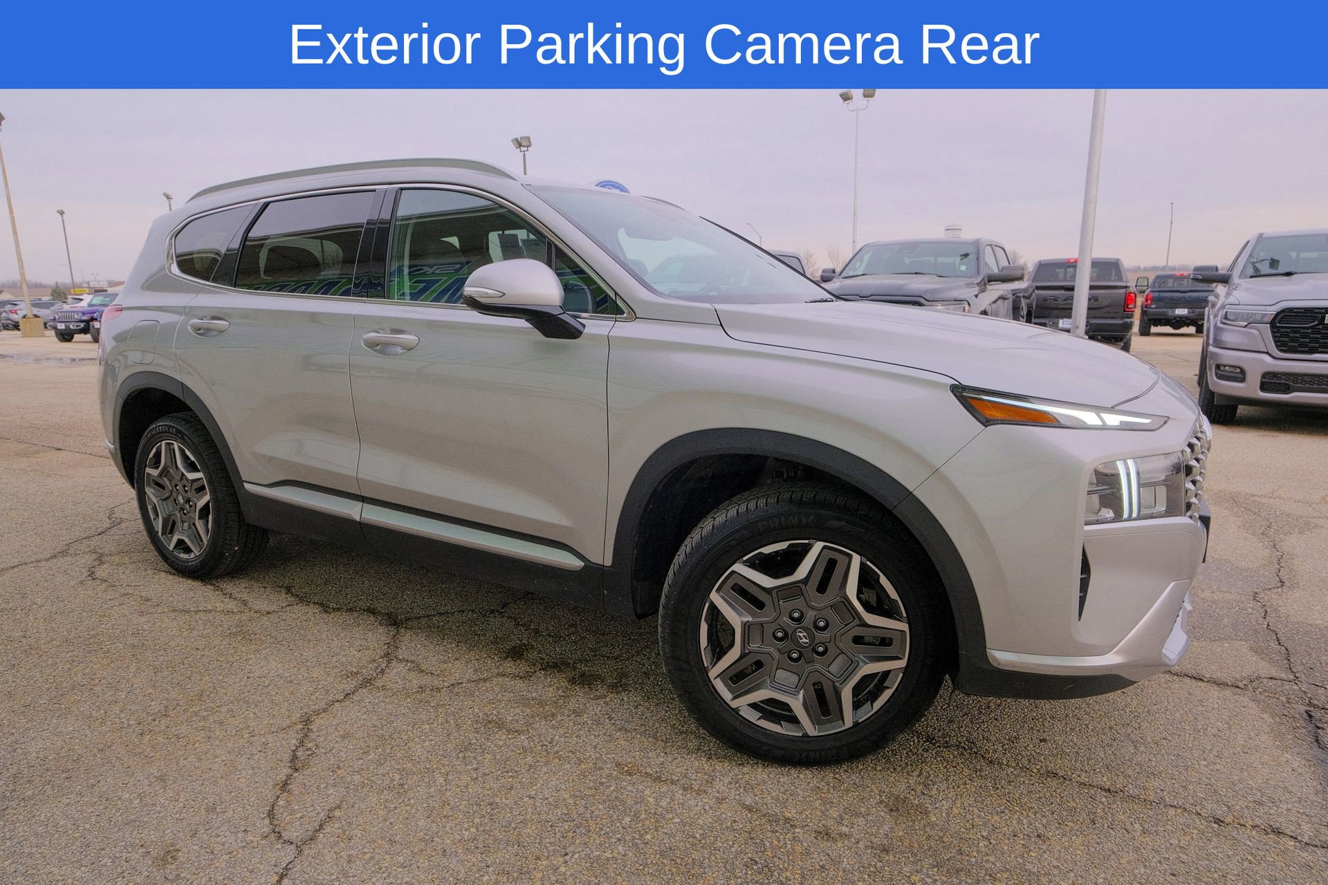 Used 2023 Hyundai Santa Fe SEL Convenience image 10