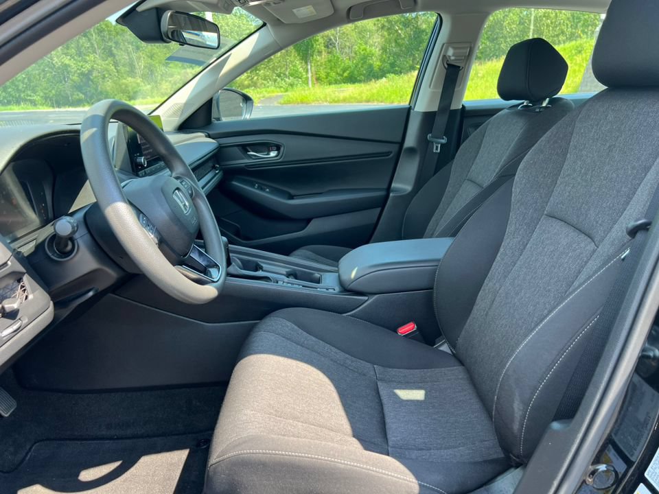Used 2023 Honda Accord EX image 3