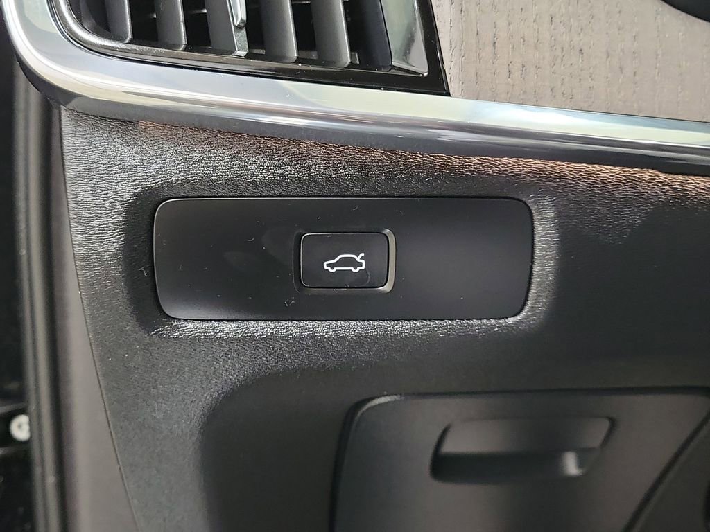 Certified 2023 Volvo S90 B6 Ultimate image 33