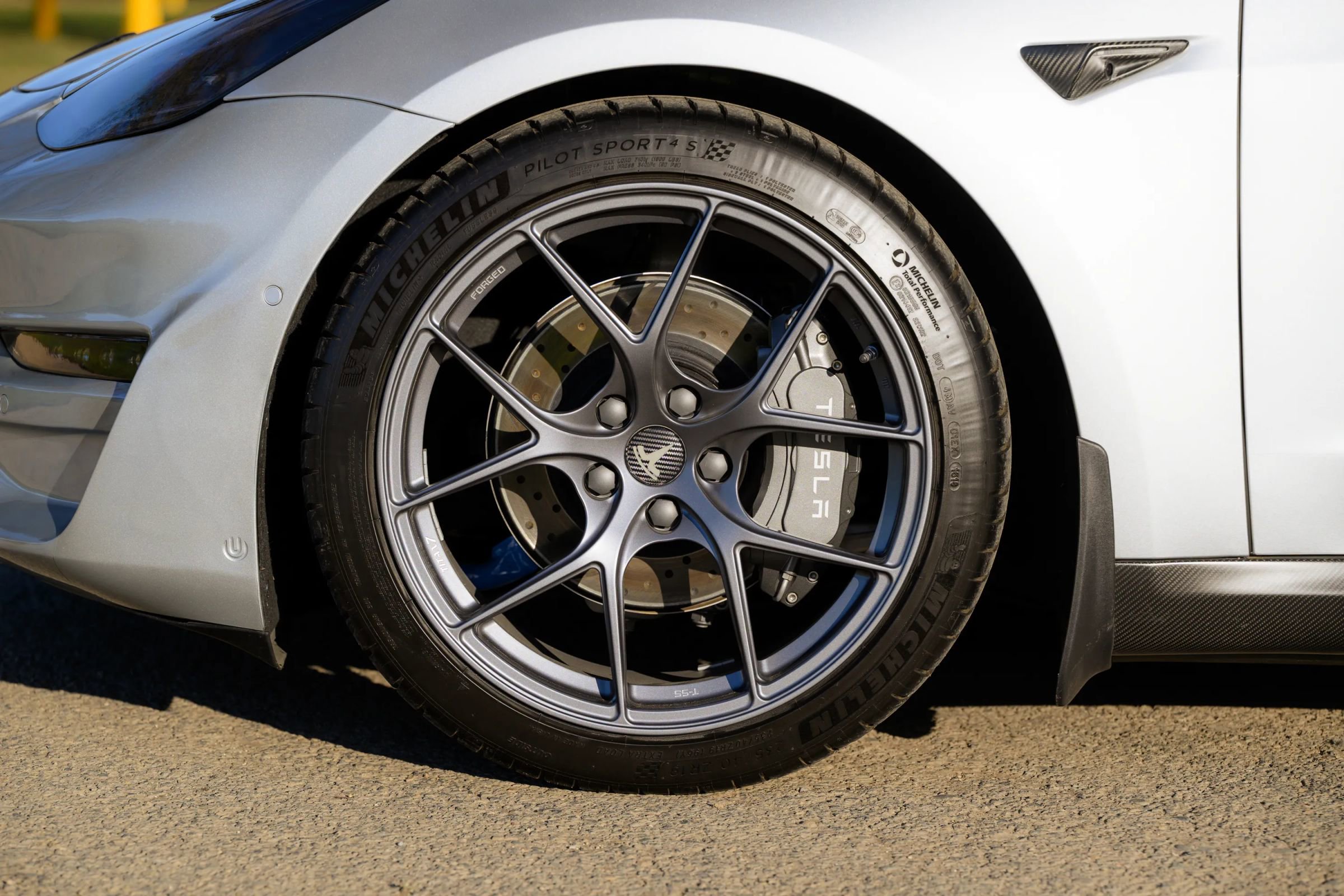 Used 2018 Tesla Model 3 Long Range image 19