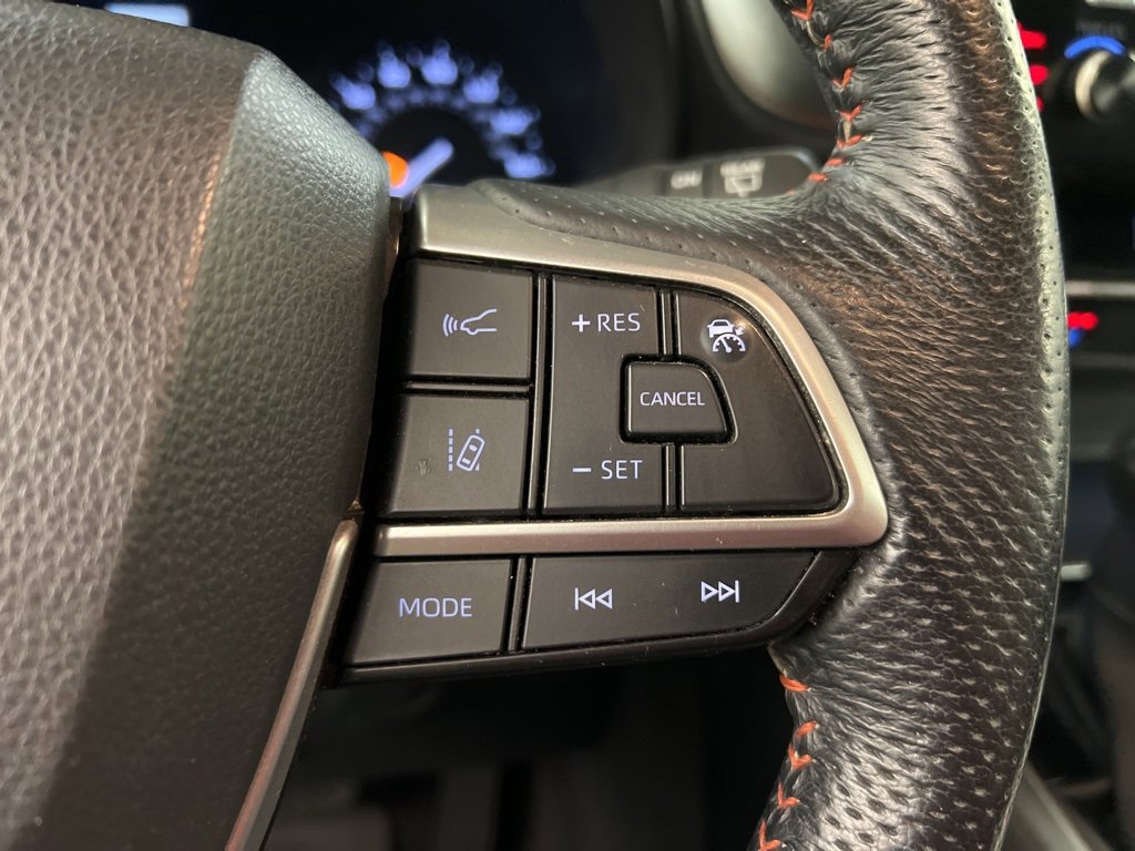 Used 2022 Toyota Sienna XSE image 16