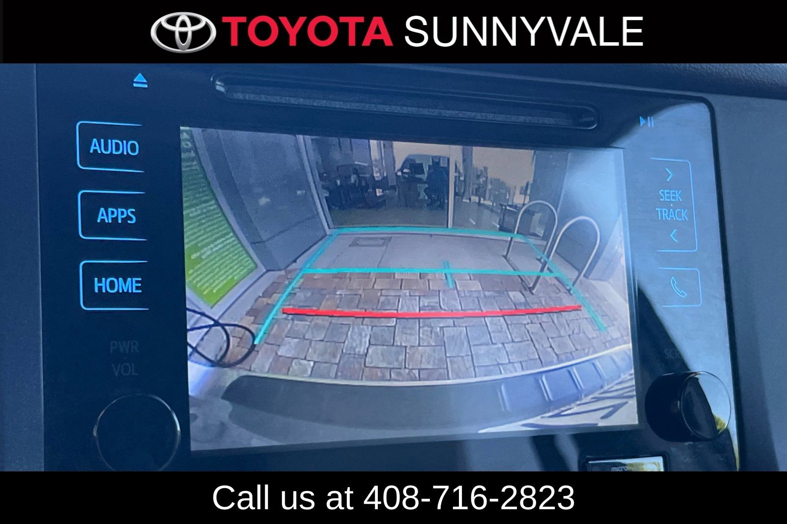 Used 2017 Toyota Sienna XLE w/ XLE Navigation Package FWD image 24