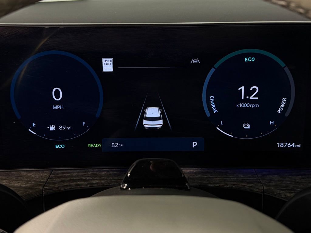 Used 2024 Hyundai Santa Fe Limited image 14