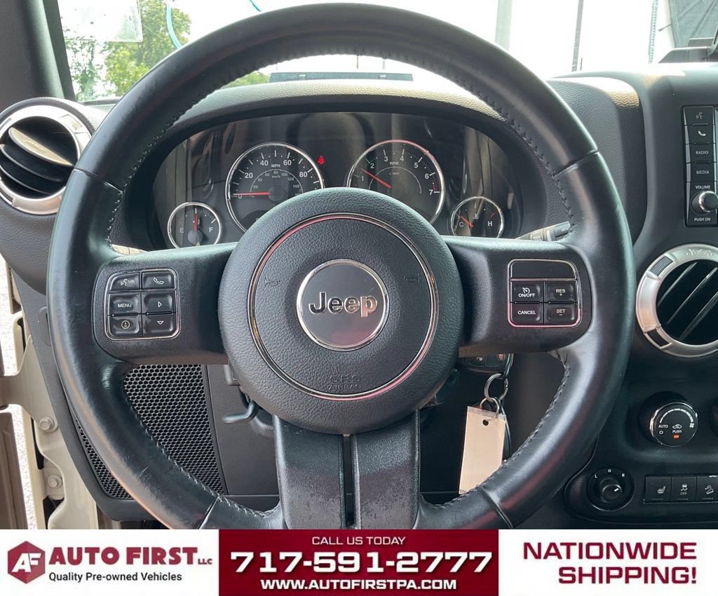 Used 2017 Jeep Wrangler Unlimited Rubicon w/ Connectivity Group AWD/4WD image 22