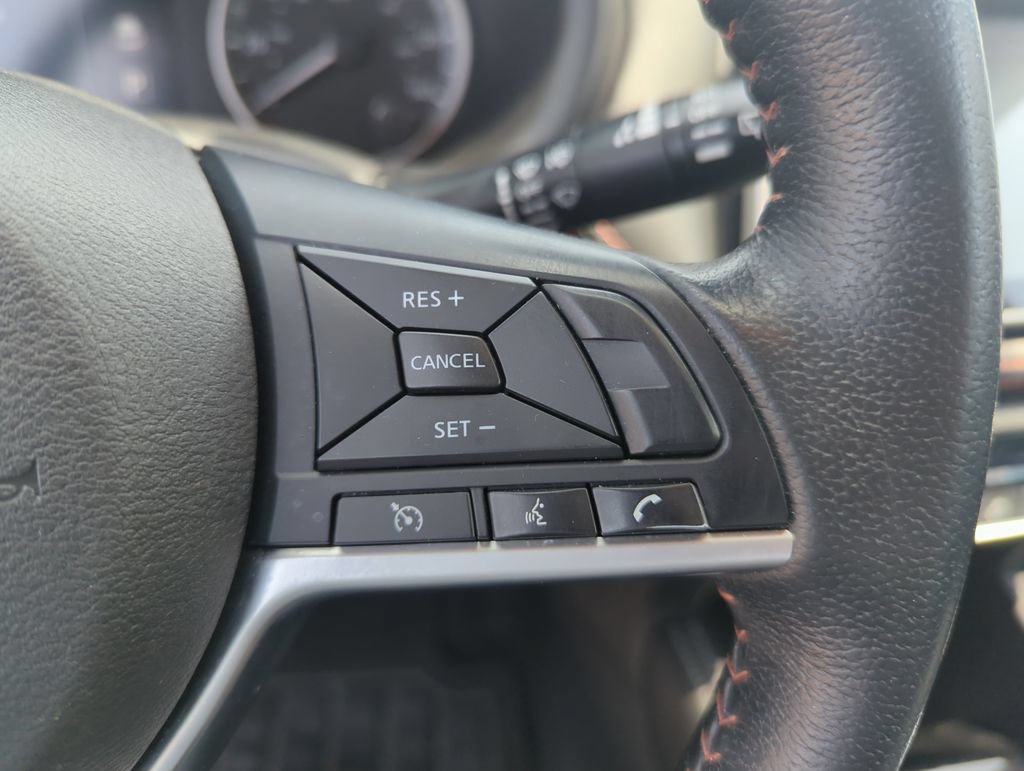 Used 2019 Nissan Kicks SR w/ SR Premium Package FWD image 23